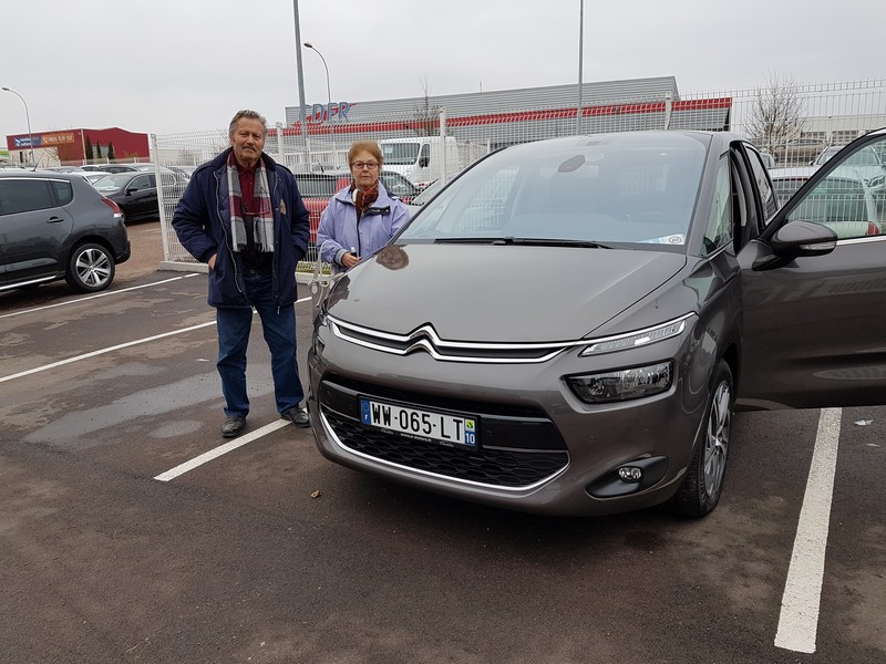 Avis-mandataire-auto-Emotors-Citroen-C4-picasso-Intensive-sur-quip-e-bluehdi-120-s-s-eat6.
