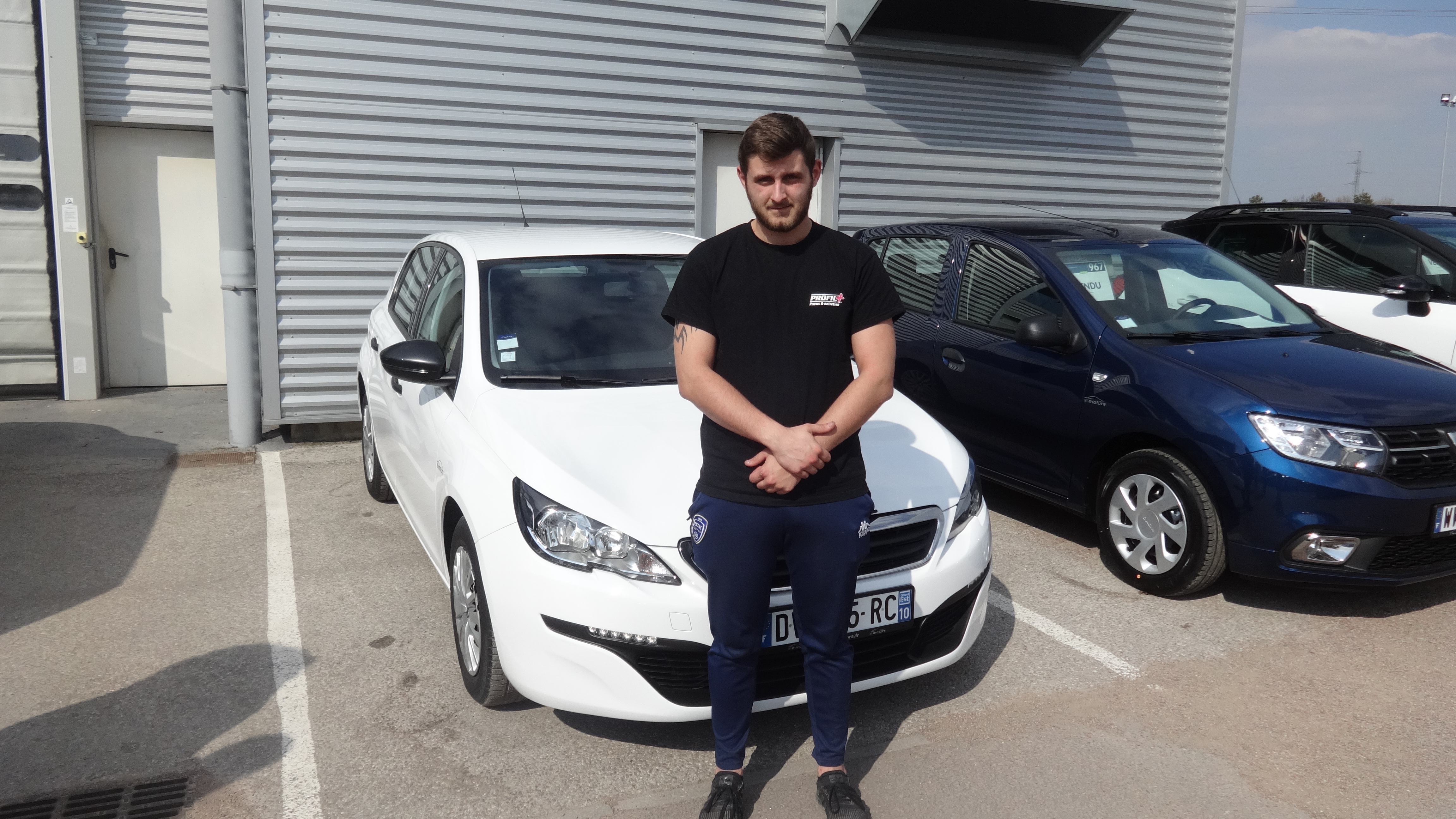 Avis-mandataire-auto-Emotors-Peugeot-308-Bluehdi-100-s-s.