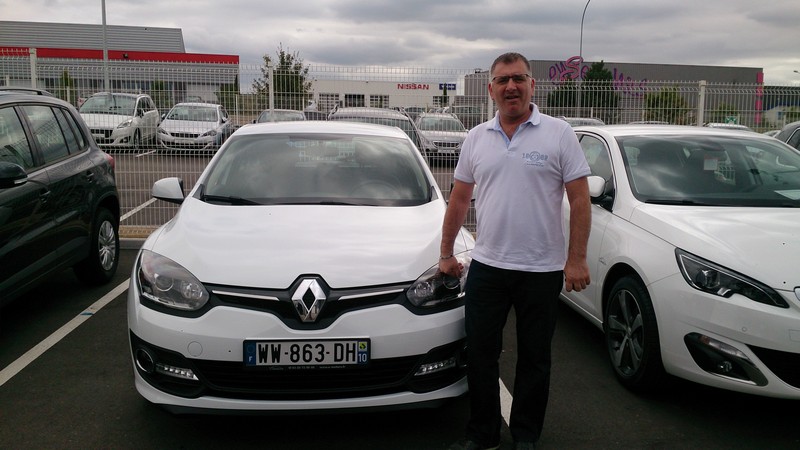 Avis-mandataire-auto-Emotors--Renault-megane-iii-estate-life-tce-115-energy-.