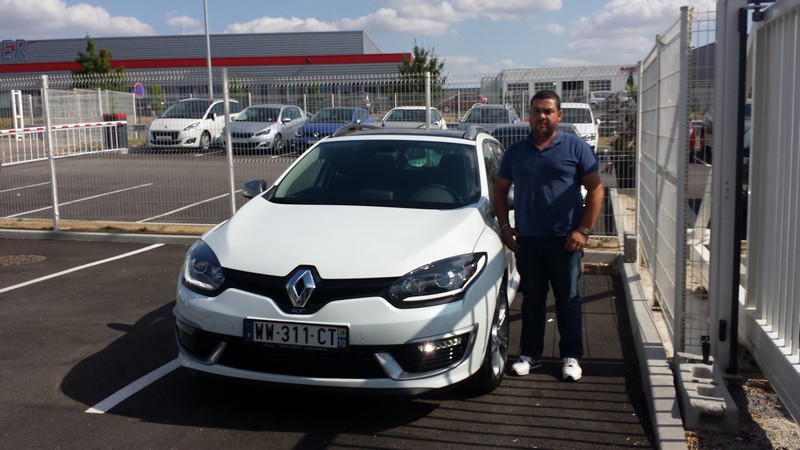 Avis-mandataire-auto-Emotors--Renault-megane-iii-estate-gt-tce-220-energy-.