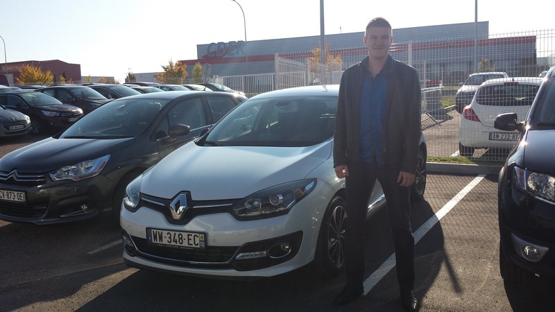 Avis-mandataire-auto-Emotors--Renault-megane-iii-bose-tce-130-edc-.