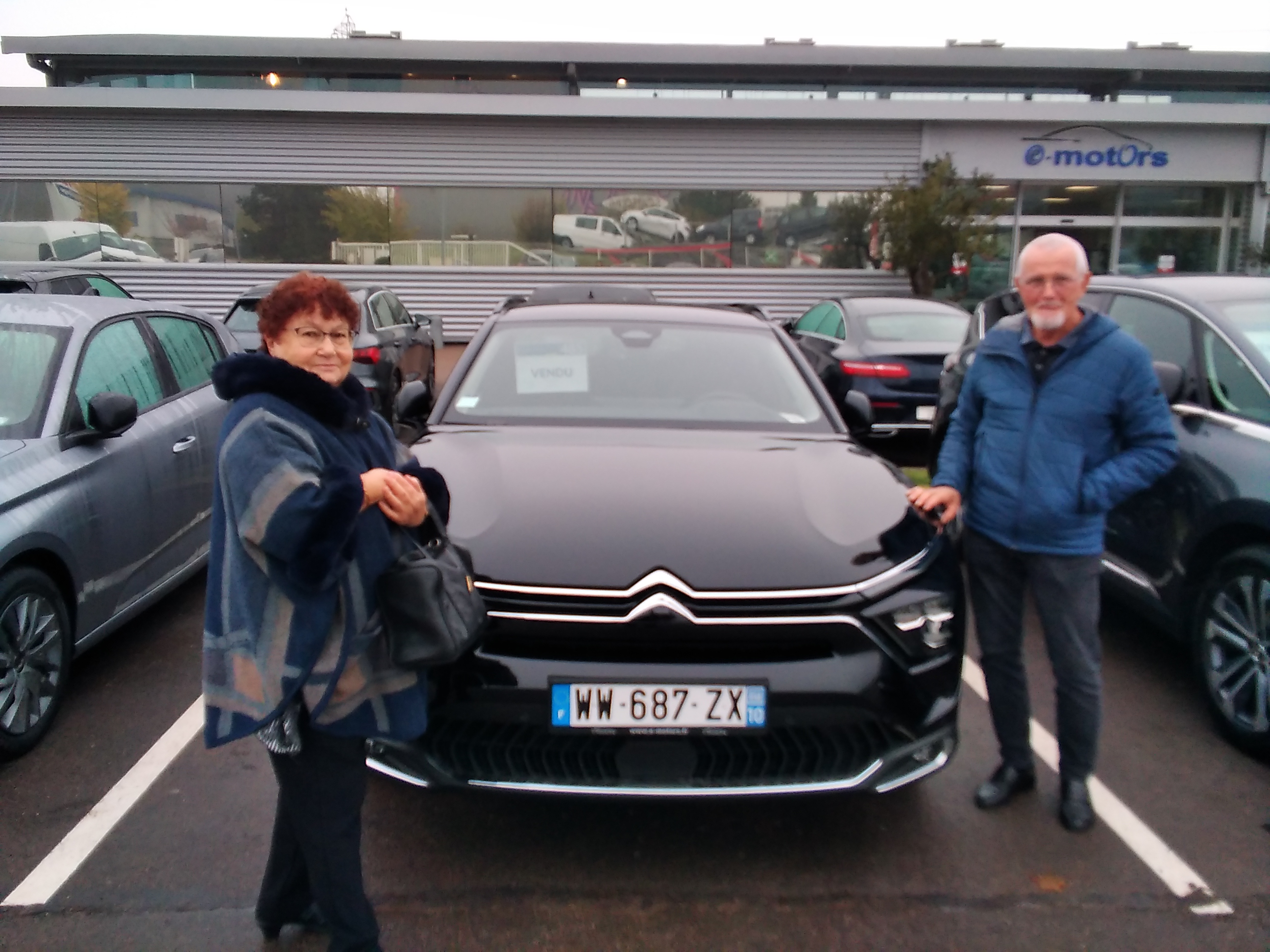 Avis-mandataire-auto-Emotors-Citroen-C5-x-Shine-pack-hybride-rechargeable-225-s-s-e-eat8.