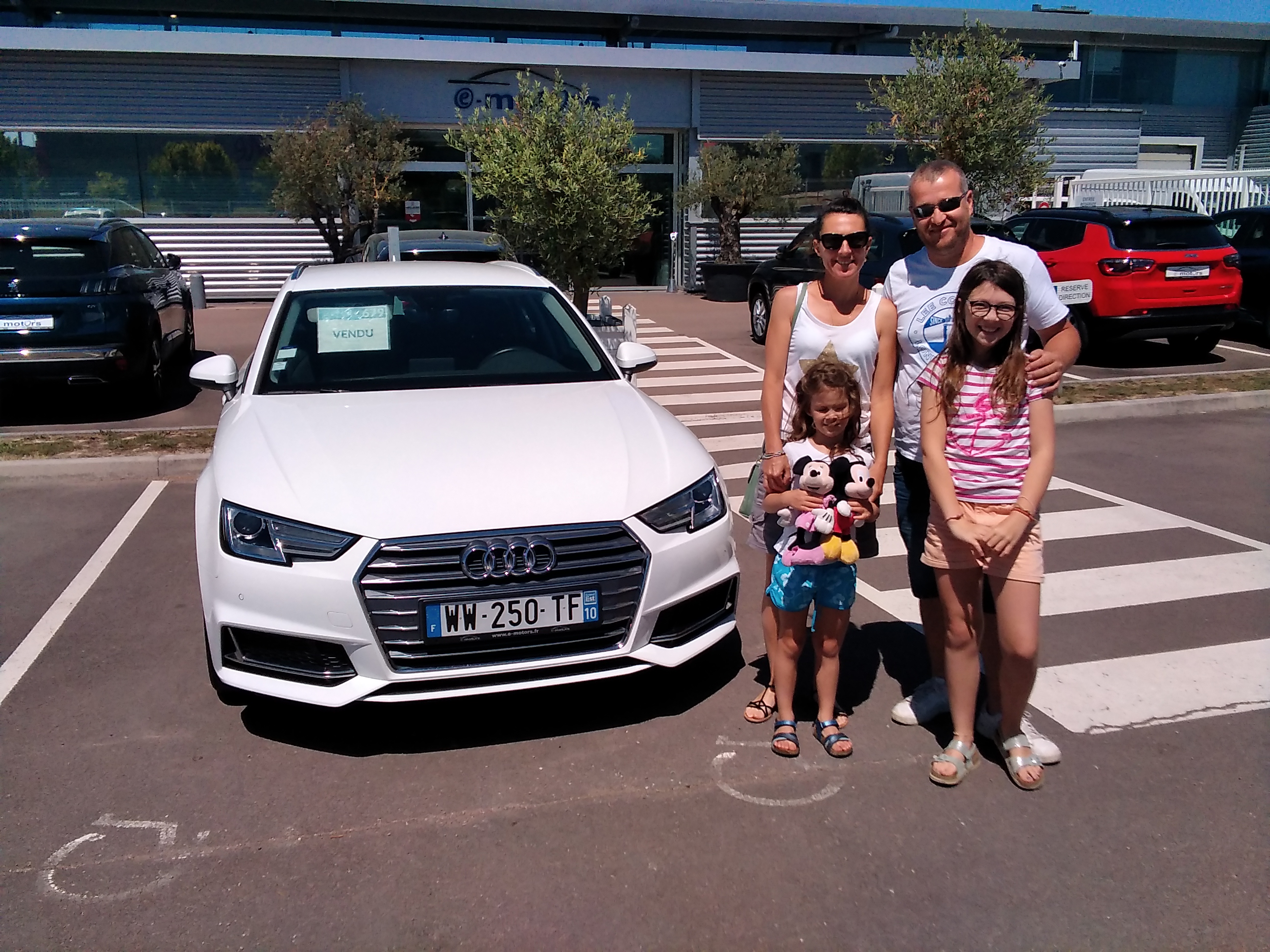 Avis-mandataire-auto-Emotors-Audi-A4-avant-Sport-tdi-190-s-tronic-7.