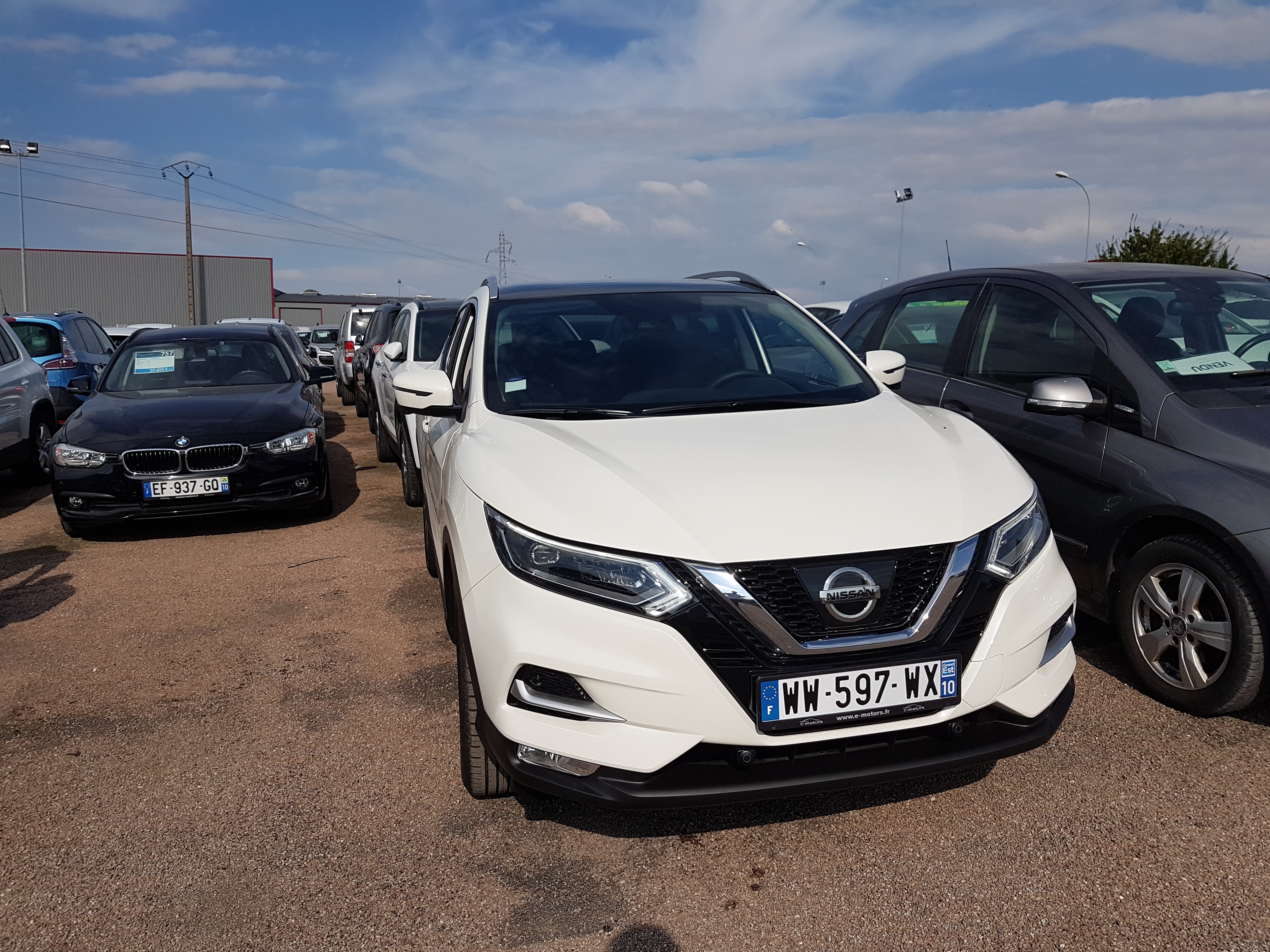 Avis-mandataire-auto-Emotors-Nissan-Qashqai-N-connecta-dig-t-115-4x2-plus-pack-design.