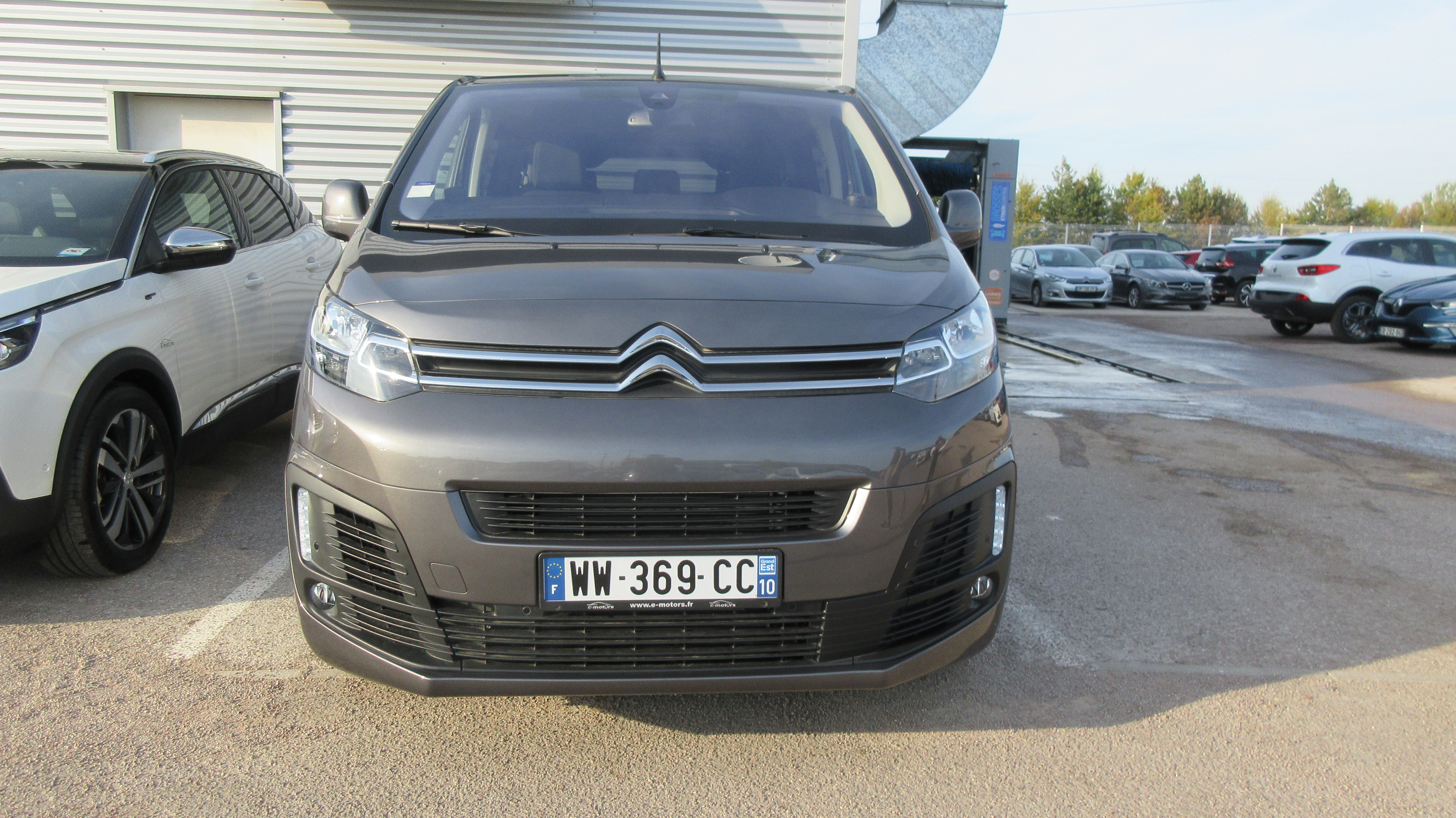 Avis-mandataire-auto-Emotors-Citroen-Spacetourer-M-feel-bluehdi-150-s-s-8places-plus-gps-cam-ra.