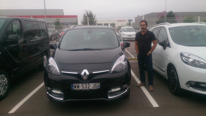 Avis-mandataire-auto-Emotors-Renault-Grand-scenic-Grand-sc-nic-iii-bose-dci-130-energy-7places-plus-toit-vitr.