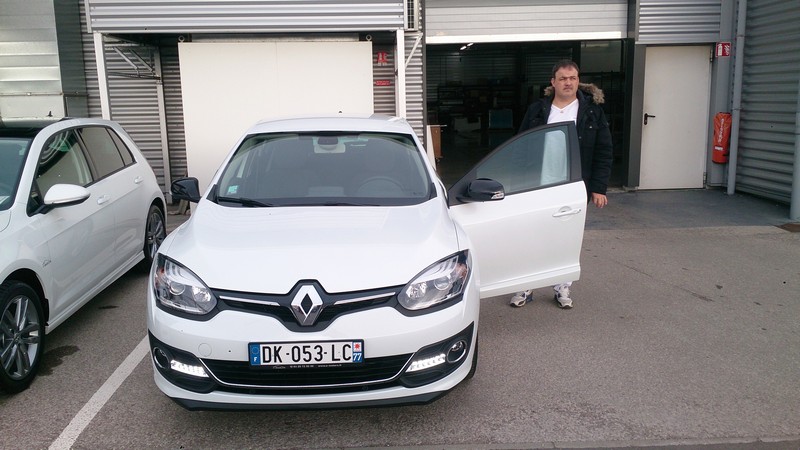 Avis-mandataire-auto-Emotors--Renault-megane-iii-limited-dci-95-.