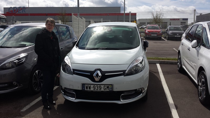 Avis-mandataire-auto-Emotors--Renault-scenic-iii-bose-tce-130-energy-.