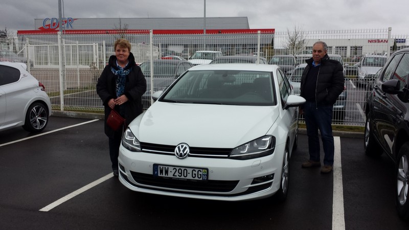 Avis-mandataire-auto-Emotors--Volkswagen-golf-carat-tdi-110-5p-plus-x-non-.