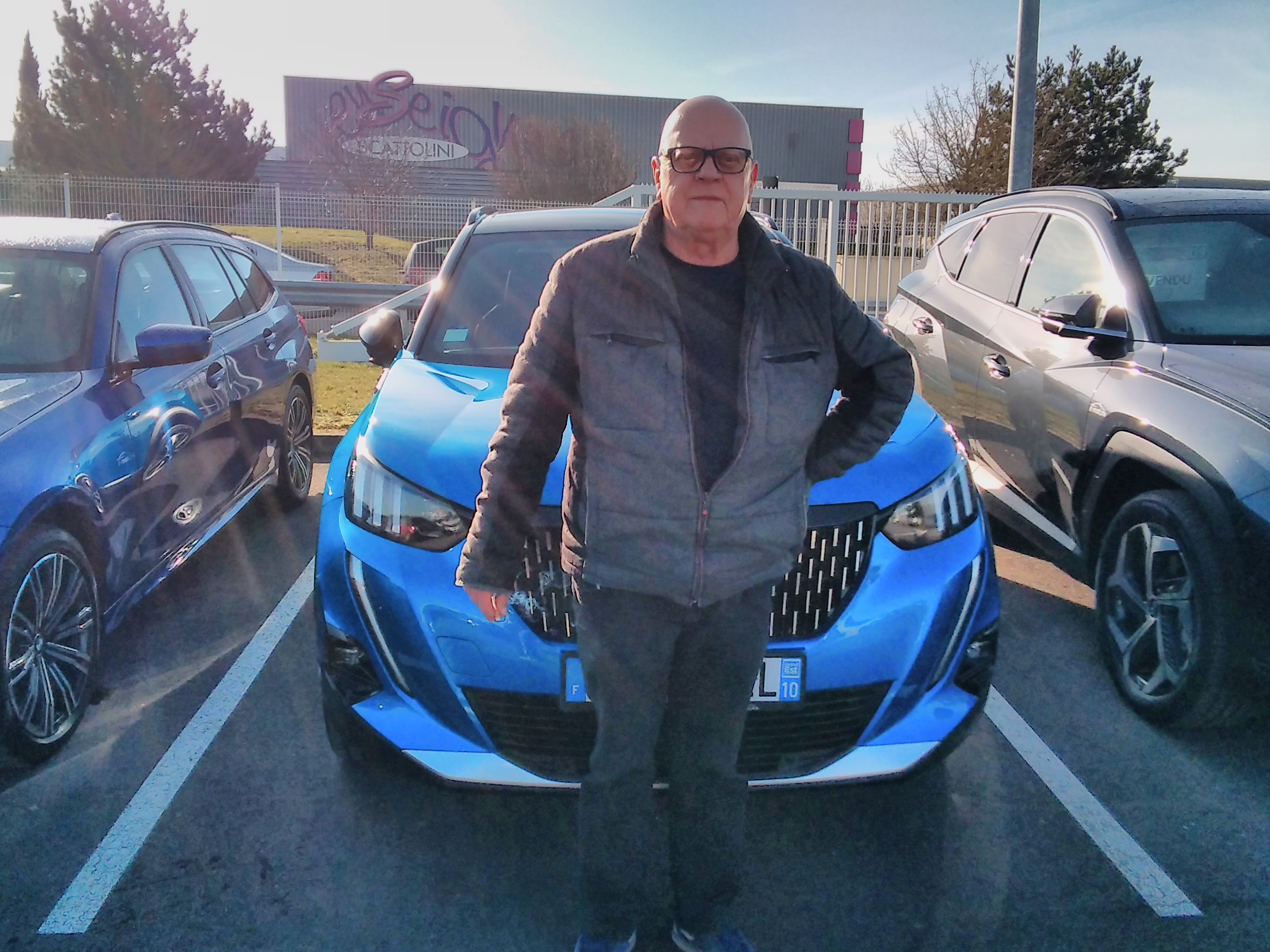 Avis-mandataire-auto-Emotors-Peugeot-2008-Gt-pack-puretech-130-eat8-plus-2300km.