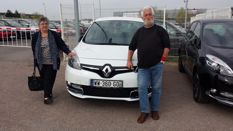 Avis-mandataire-auto-Emotors--Renault-scenic-iii-bose-dci-130-energy-.