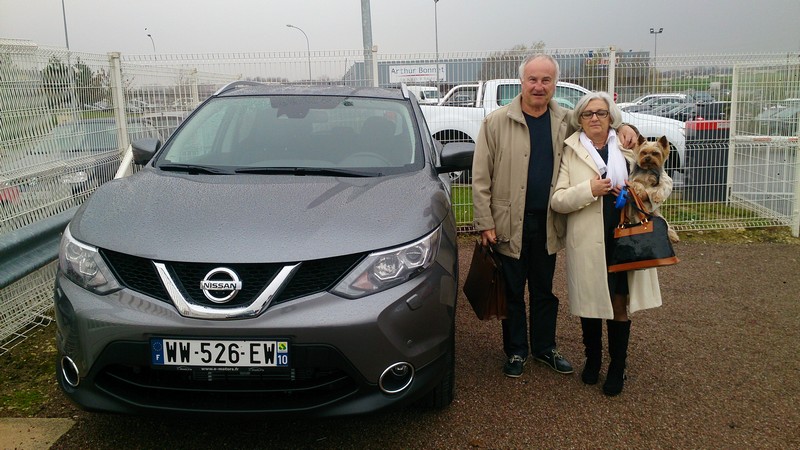 Avis-mandataire-auto-Emotors--Nissan-qashqai-tekna-dig-t-115-xtronic-4x2-plus-jantes-17-.