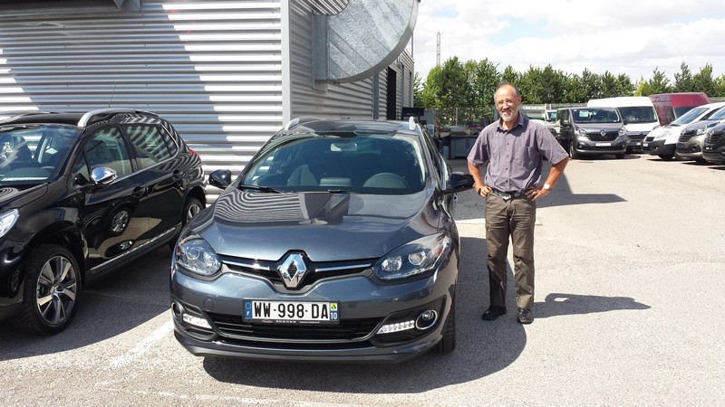 Avis-mandataire-auto-Emotors--Renault-megane-iii-estate-zen-tce-115-energy-plus-gps-.