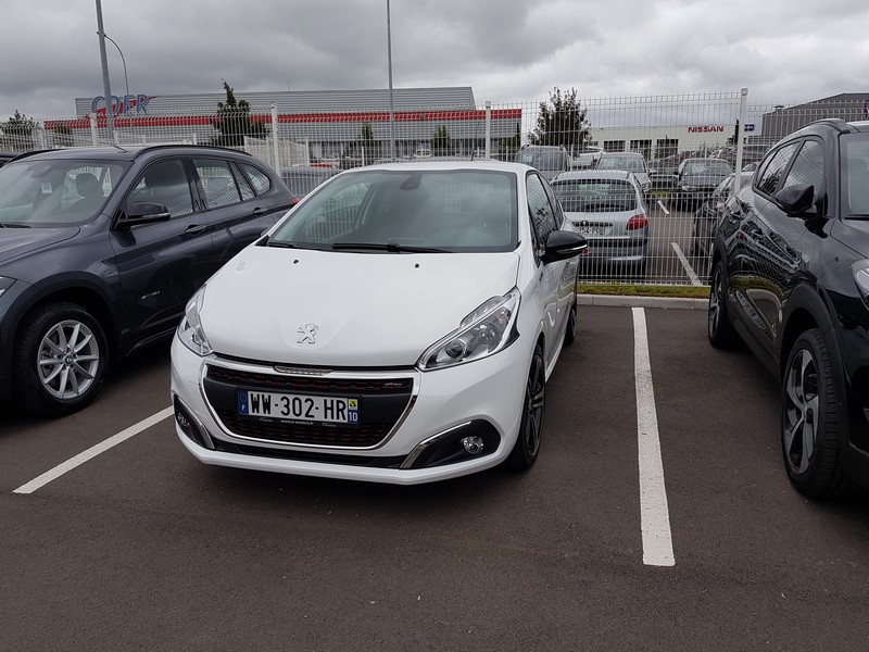 Avis-mandataire-auto-Emotors-Peugeot-208-Gt-line-bluehdi-120-3p-plus-navigation.