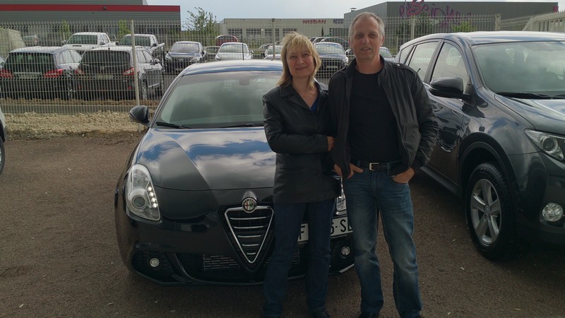 Avis-mandataire-auto-Emotors--Alfa-romeo-giulietta-distinctive-jtdm-105cv-s-s-neuve-.