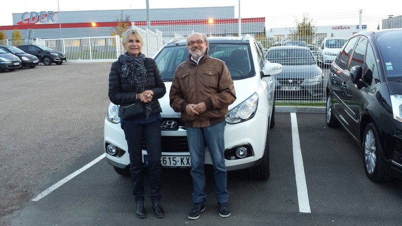 Avis-mandataire-auto-Emotors--Hyundai-ix35-pack-inventive-limited-crdi-115-4x2-.