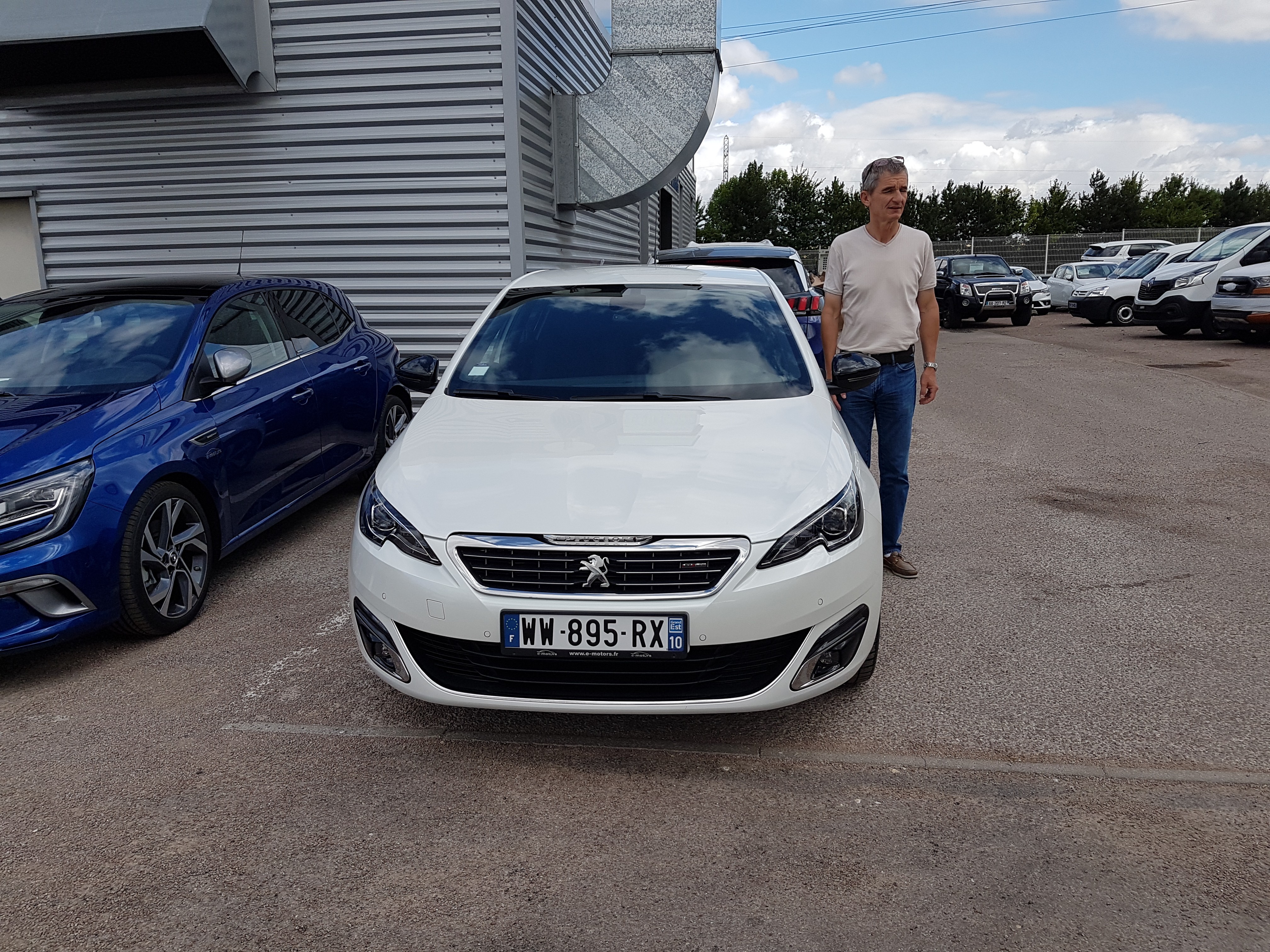 Avis-mandataire-auto-Emotors-Peugeot-308-Gt-line-puretech-130.
