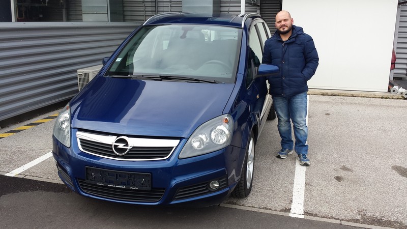 Avis-mandataire-auto-Emotors--Opel-zafira-elegance-cdti-120-7-places-.