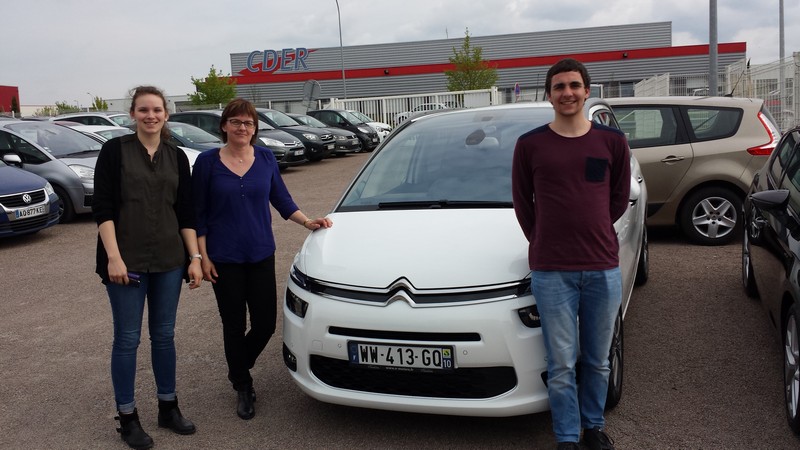 Avis-mandataire-auto-Emotors--Citroen-grand-c4-picasso-exclusive-bluehdi-150-s-s-.