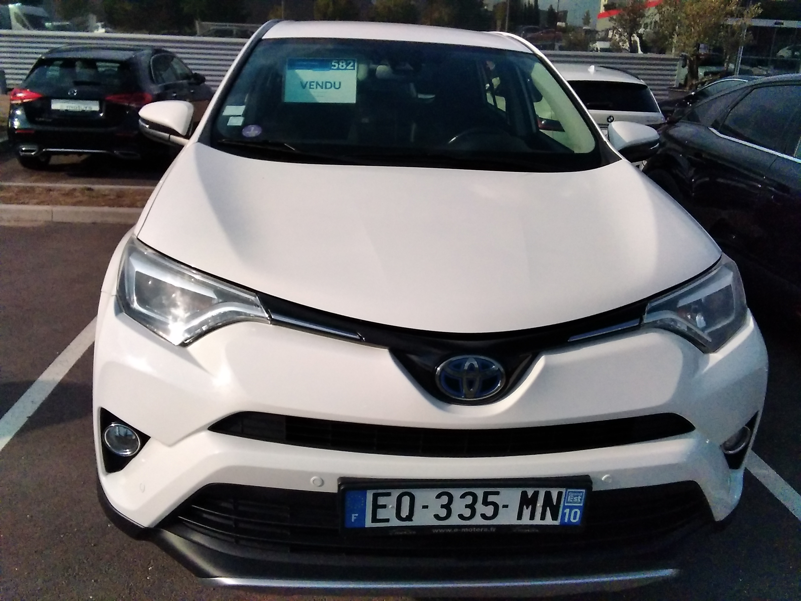 Avis-mandataire-auto-Emotors-Toyota-Rav4-Hybride-197-dynamic.