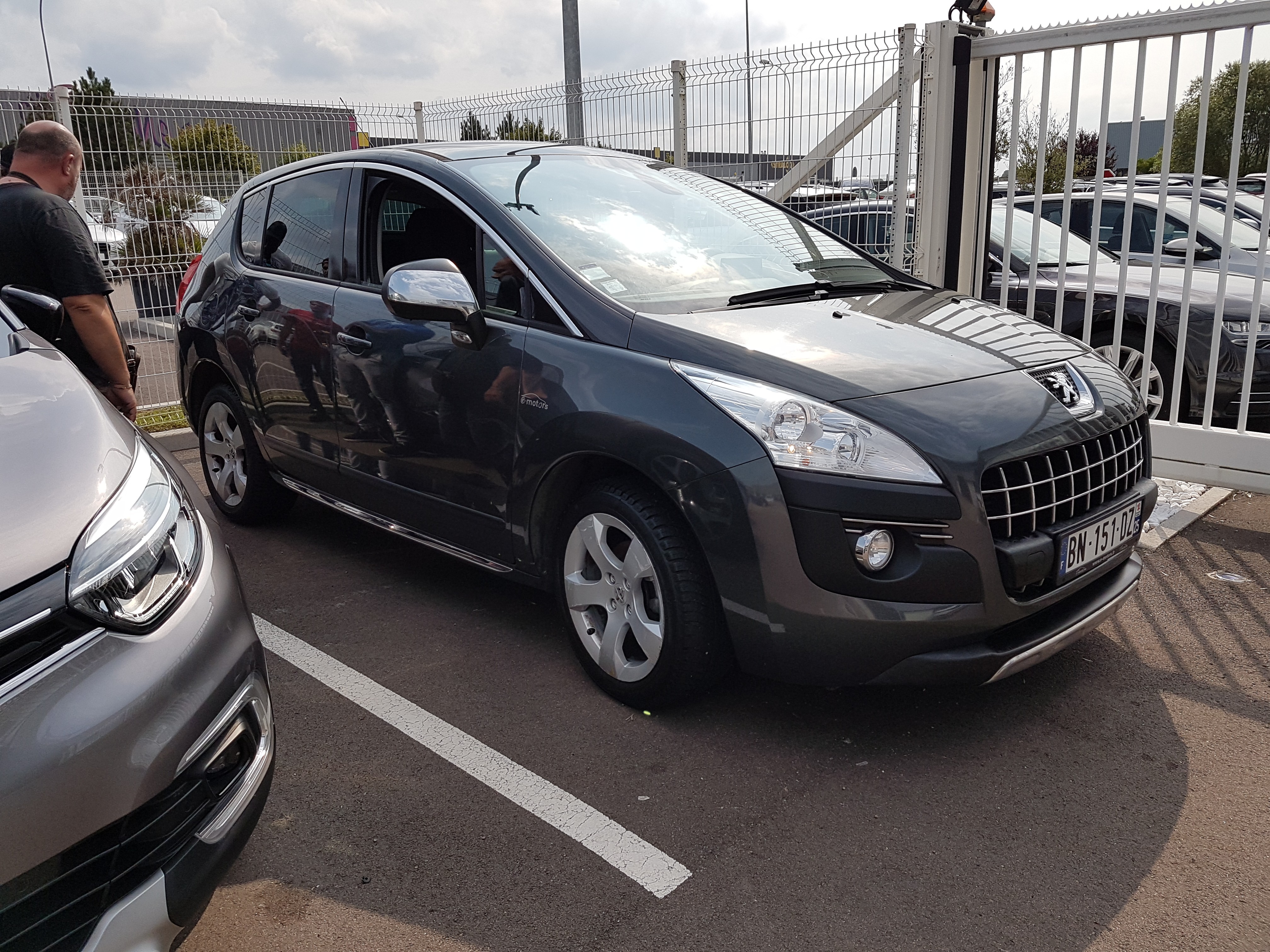 Avis-mandataire-auto-Emotors-Peugeot-3008-Premium-pack-hdi-112.