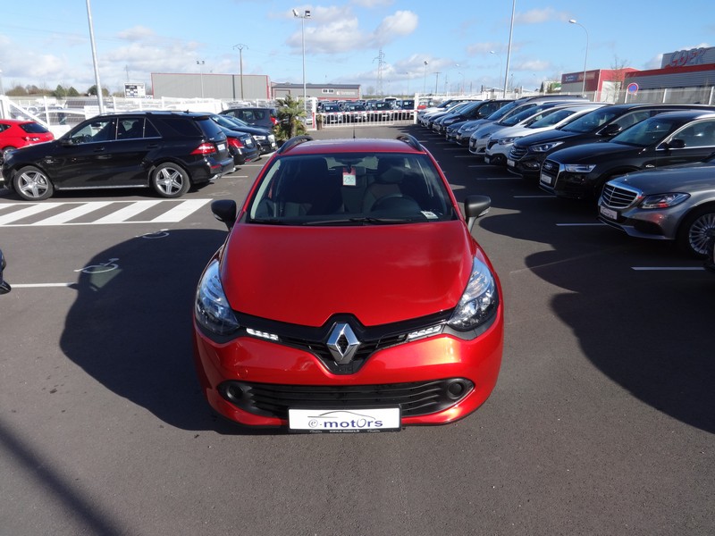 Avis-mandataire-auto-Emotors-Renault-Clio-iv-estate-Life-sur-quip-e-1-2-16v-75-plus-clim.