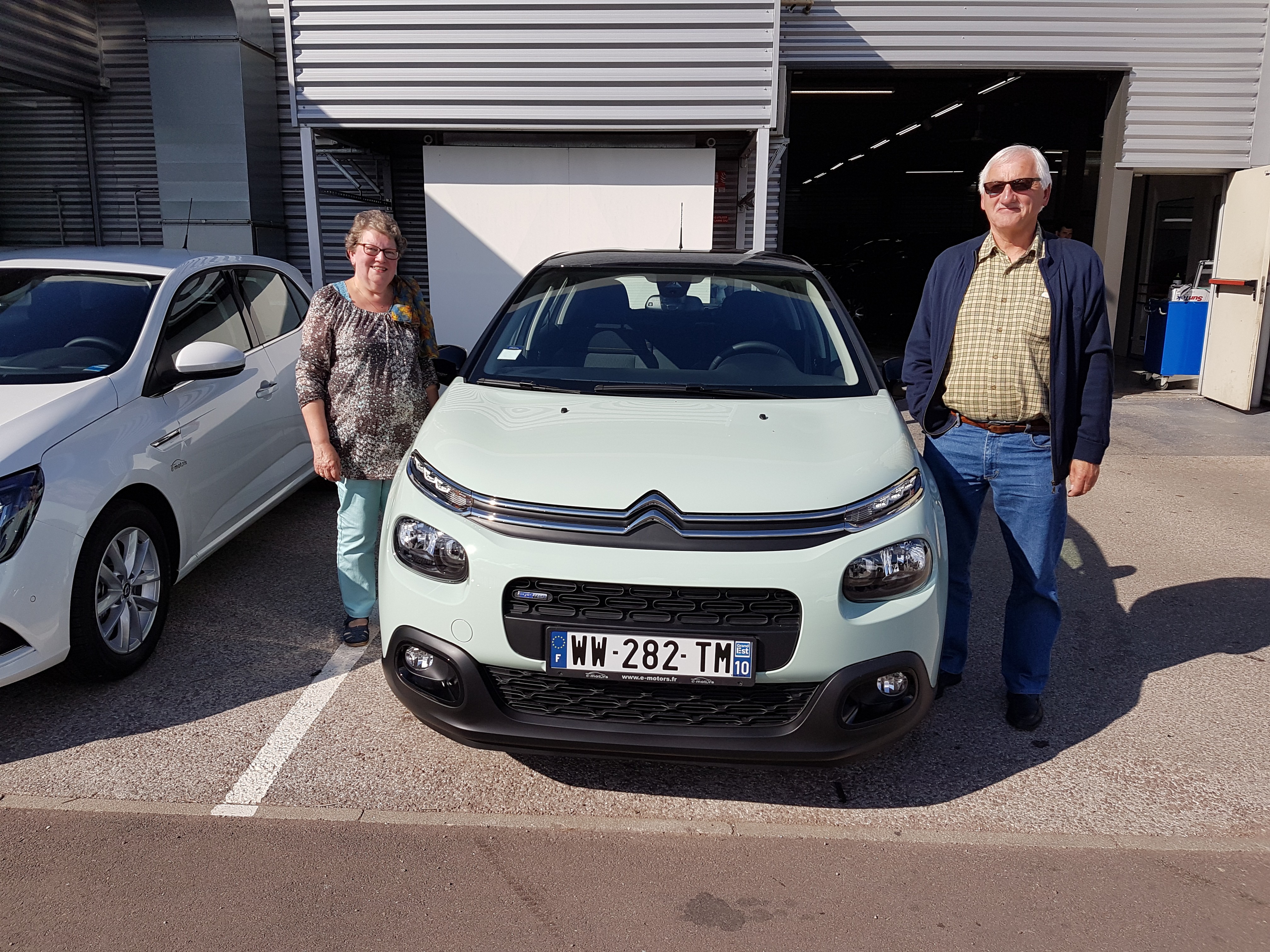 Avis-mandataire-auto-Emotors-Citroen-C3-Puretech-82-shine-5p.