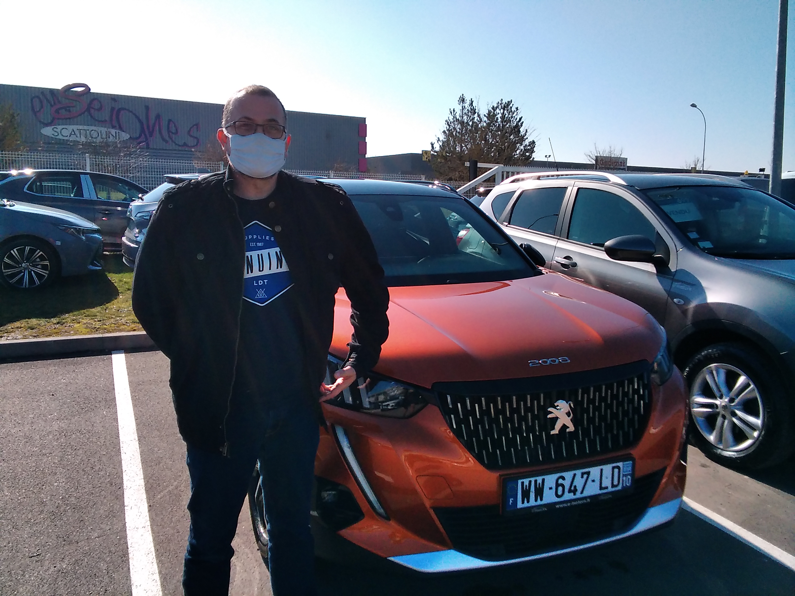 Avis-mandataire-auto-Emotors-Peugeot-2008-Puretech-130-s-s-bvm6-gt-line.