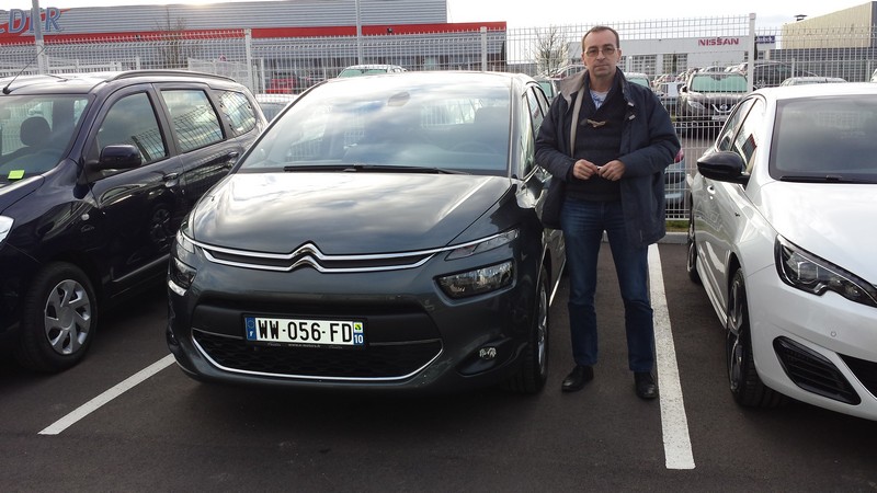 Avis-mandataire-auto-Emotors--Citroen-c4-picasso-confort-puretech-130-s-s-.