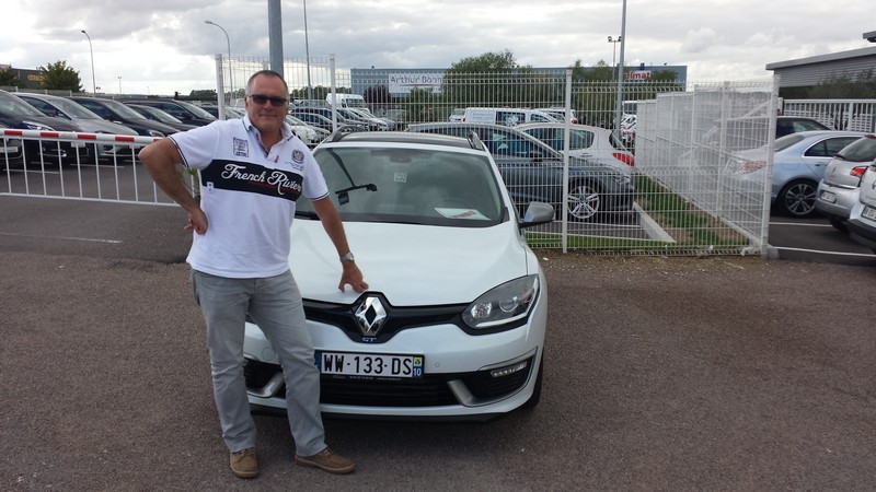 Avis-mandataire-auto-Emotors--Renault-megane-iii-estate-gt-tce-220-energy-.