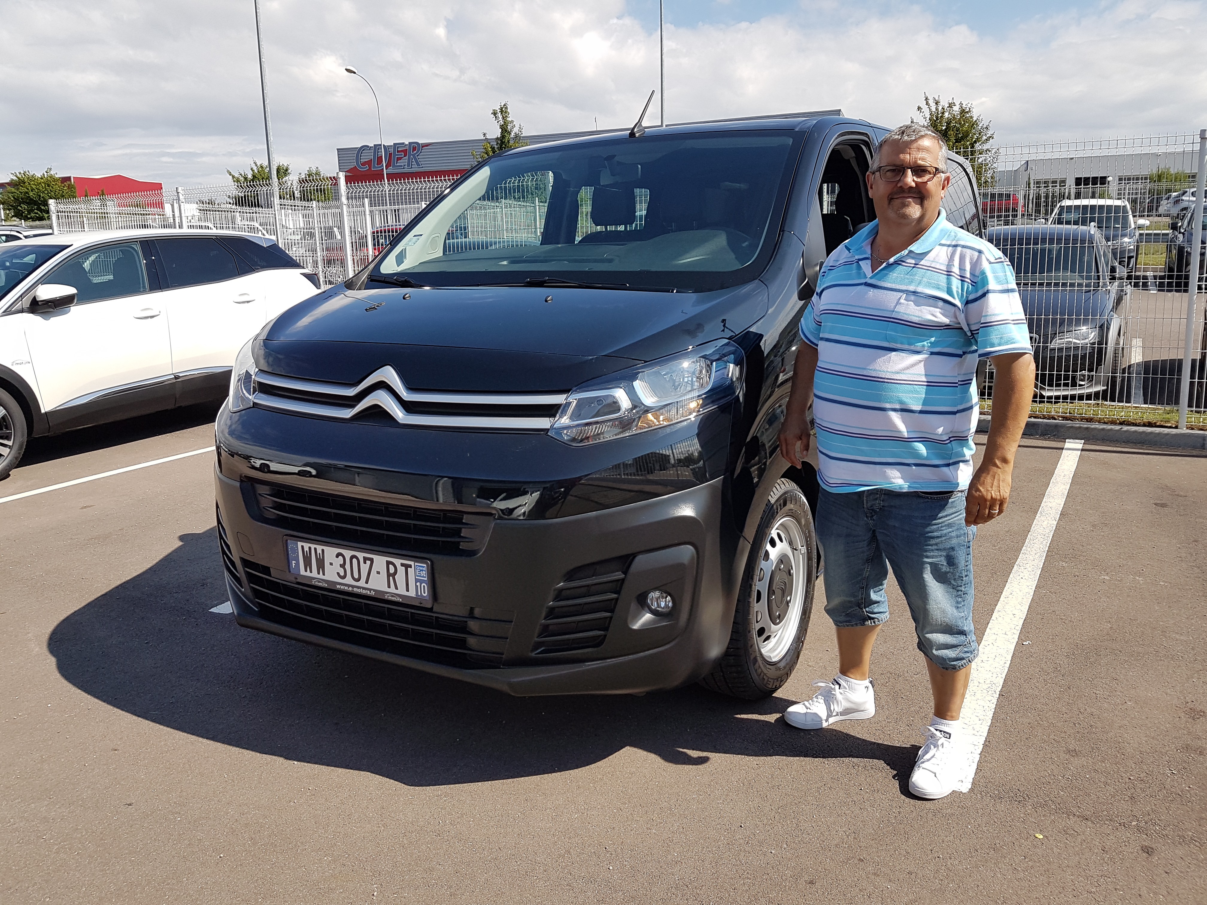 Avis-mandataire-auto-Emotors-Citroen-Jumpy-cabine-approfondie-Jumpy-cab-approfondie-xl-confort-bluehdi-120.