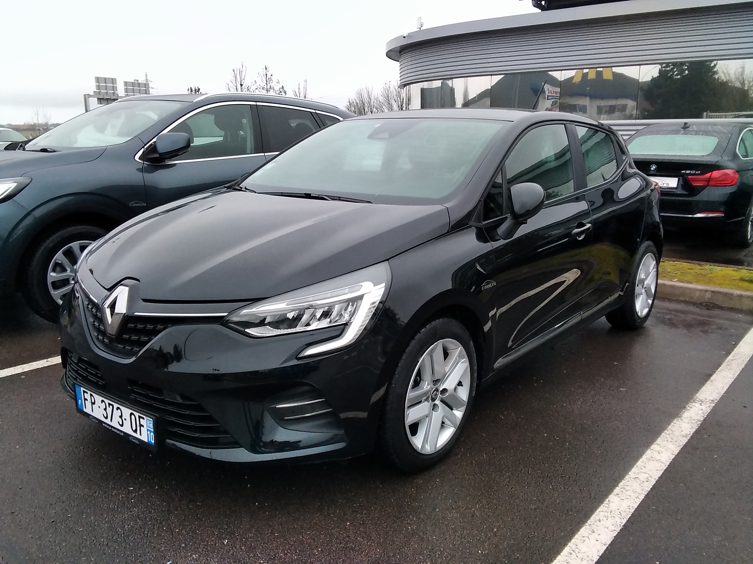 Avis-mandataire-auto-Emotors-Renault-Clio-Tce-100-zen-plus-gps-plus-cam-ra.
