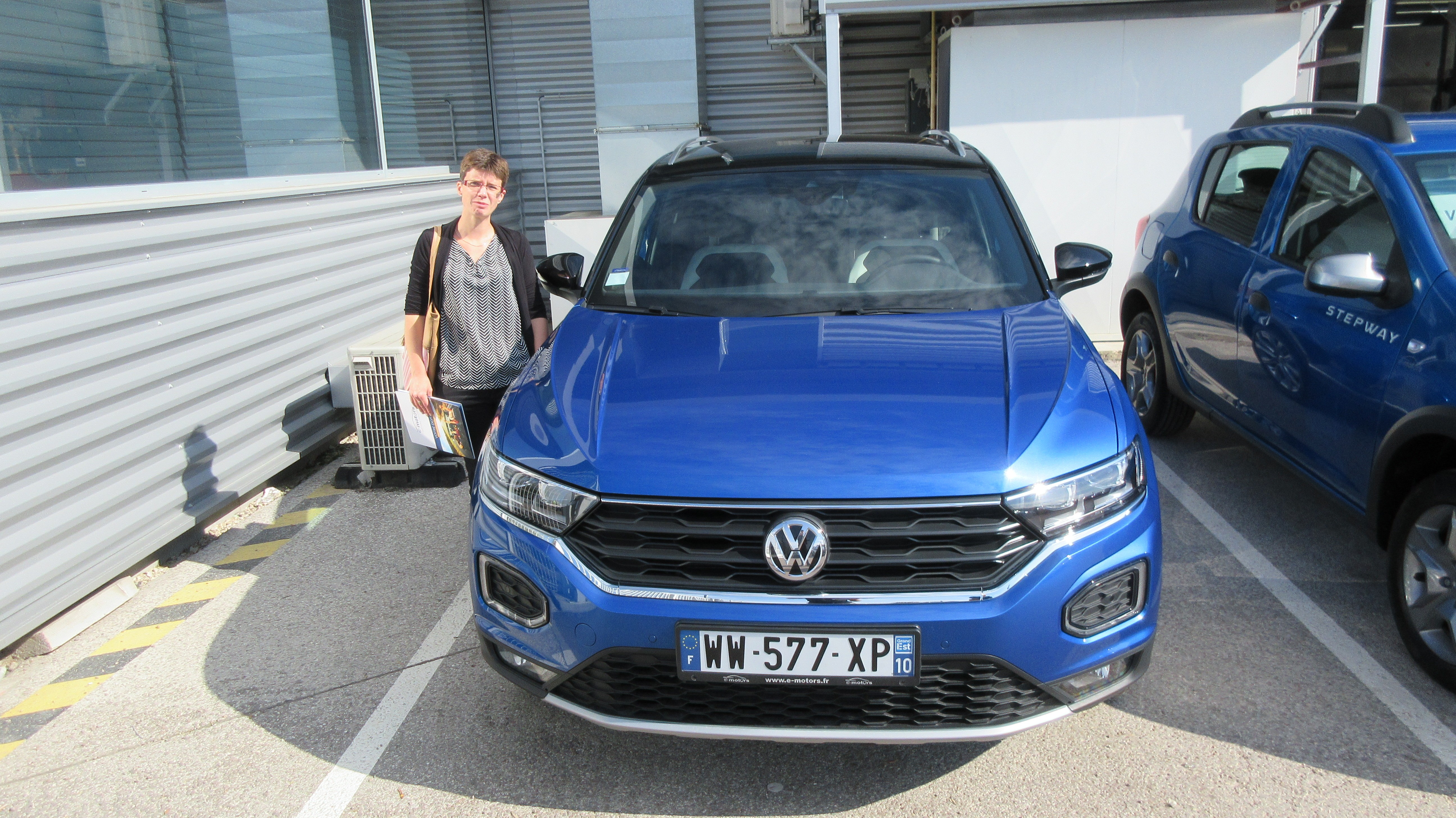 Avis-mandataire-auto-Emotors-Volkswagen-T-roc-Lounge-tsi-150-start-stop.