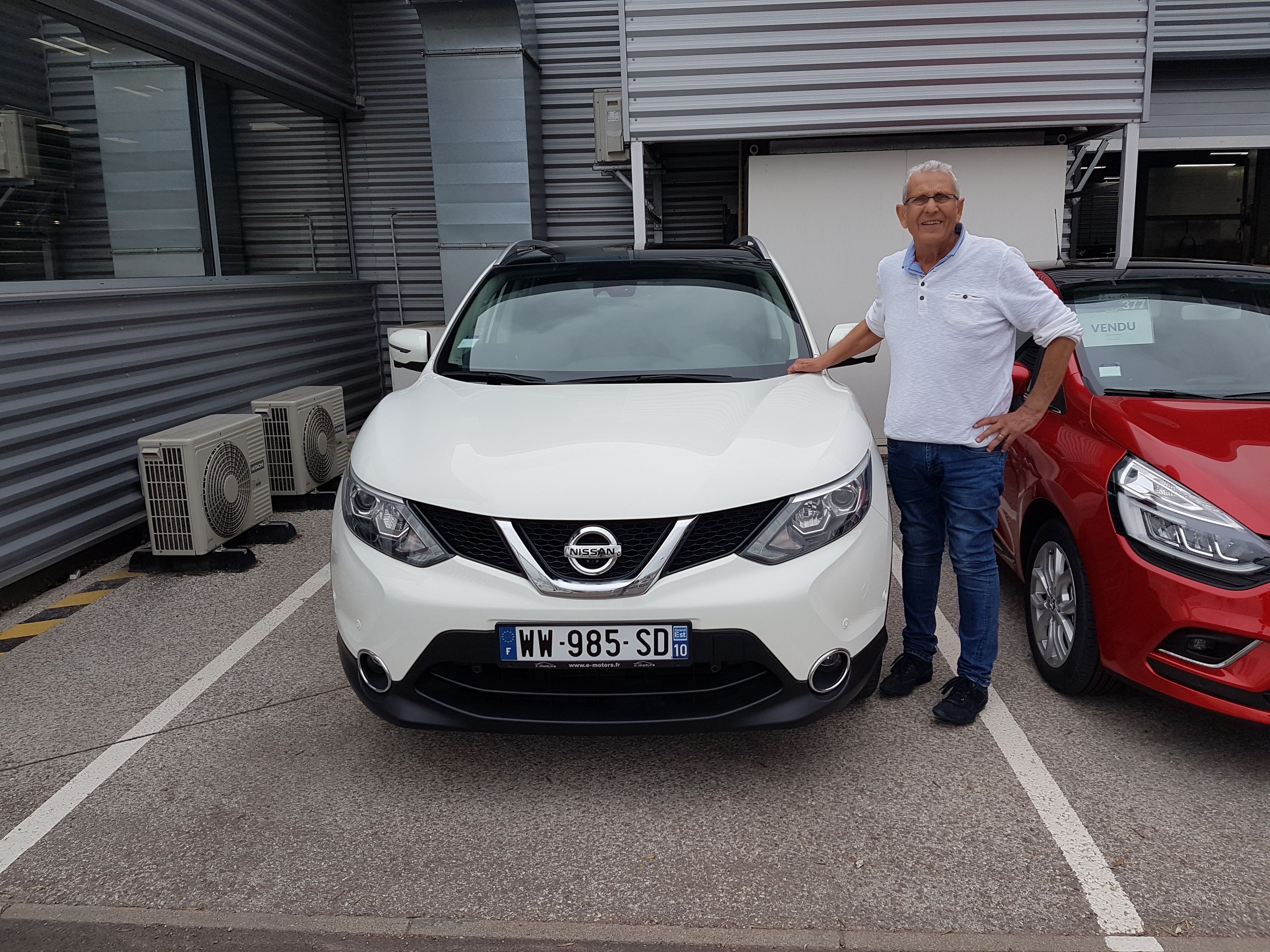 Avis-mandataire-auto-Emotors-Nissan-Qashqai-Tekna-dci-130-4x4-plus-toit-vitr-plus-jantes-17.