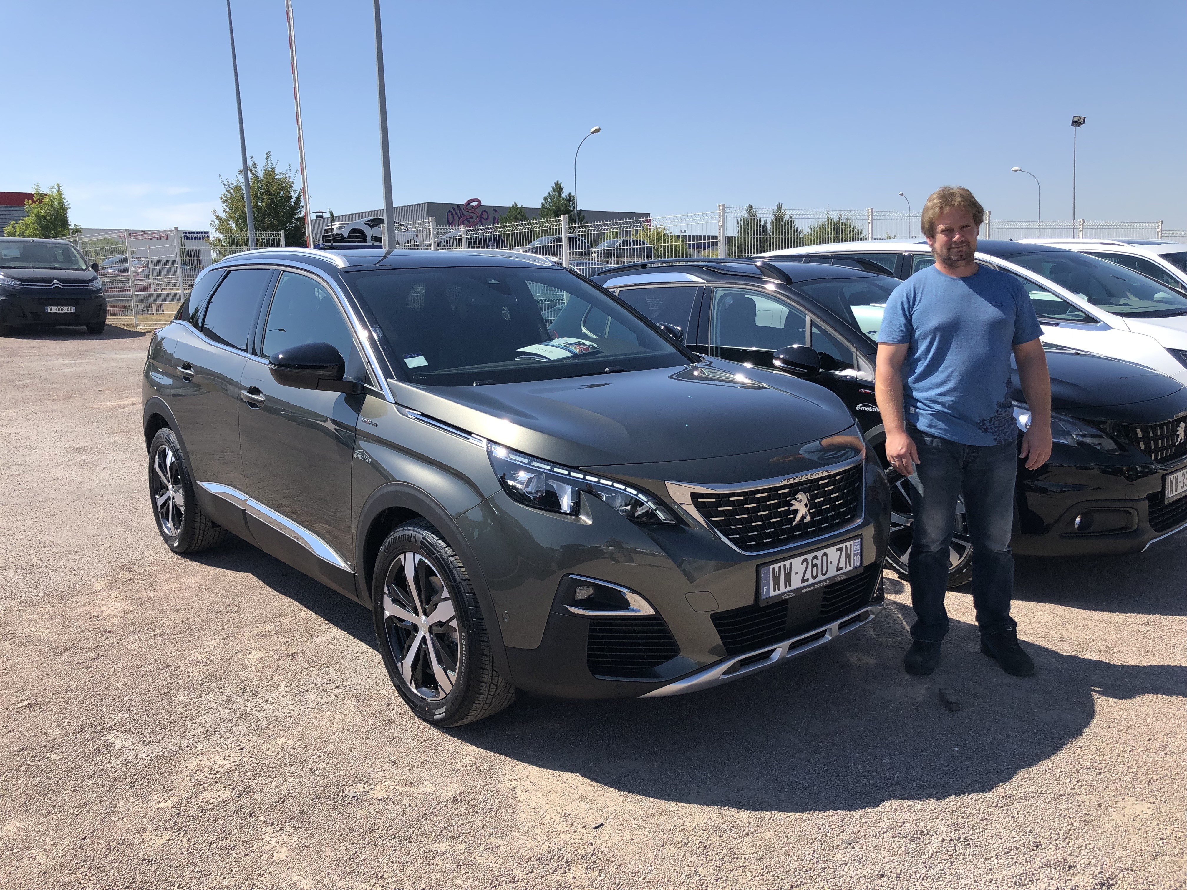 Avis-mandataire-auto-Emotors-Peugeot-3008-Gt-line-bluehdi-150-s-s-plus-toit-vitr.