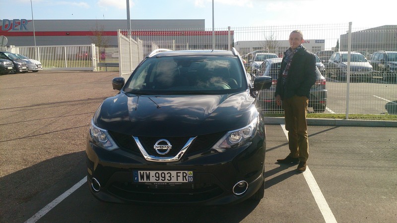 Avis-mandataire-auto-Emotors--Nissan-qashqai-tekna-dci-130-xtronic-4x2-plus-toit-vitr-.