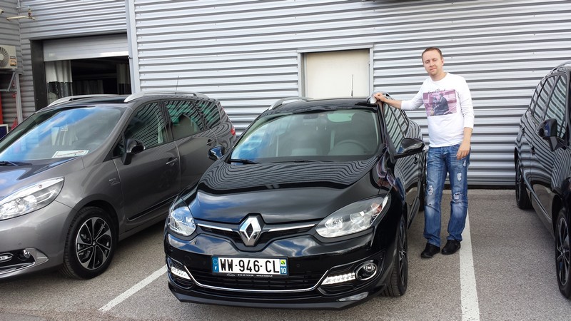 Avis-mandataire-auto-Emotors--Renault-megane-iii-estate-bose-dci-130-energy-plus-visio-plus-toit-pano-.