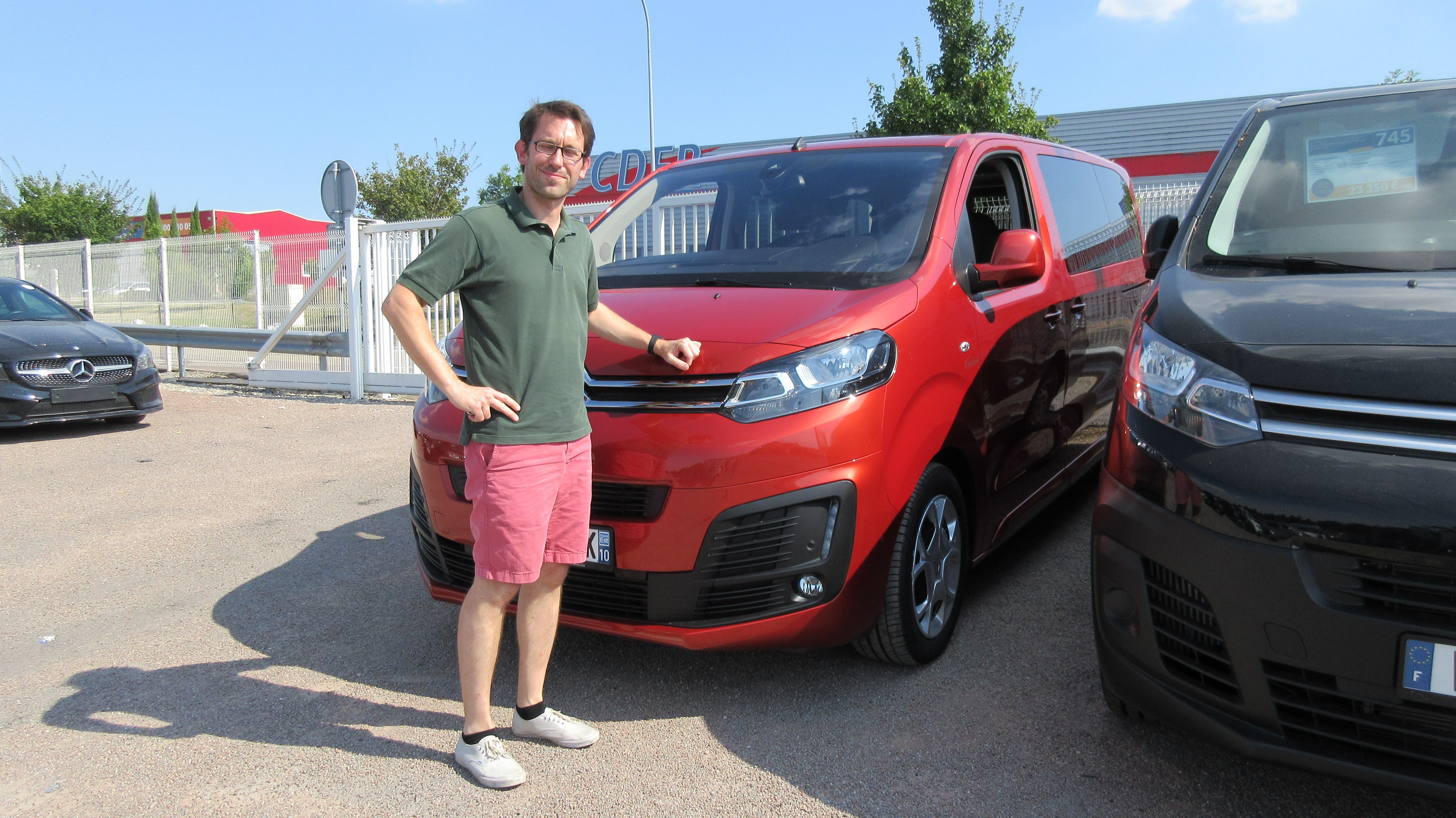 Avis-mandataire-auto-Emotors-Citroen-Spacetourer-M-feel-bluehdi-150-s-s-8places-plus-gps-cam-ra.