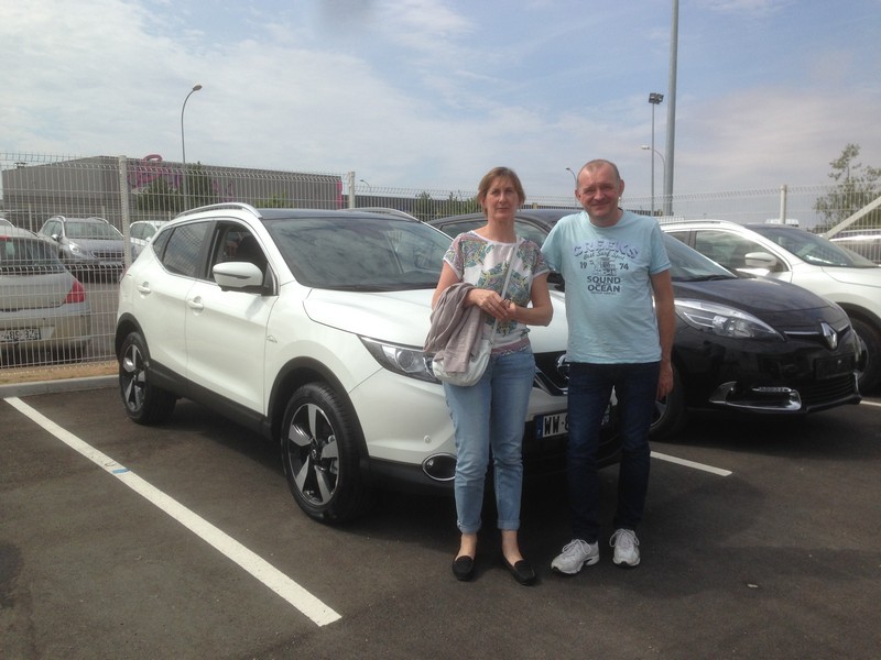 Avis-mandataire-auto-Emotors--Nissan-qashqai-connect-edition-dig-t-115-4x2-plus-toit-vitr-.