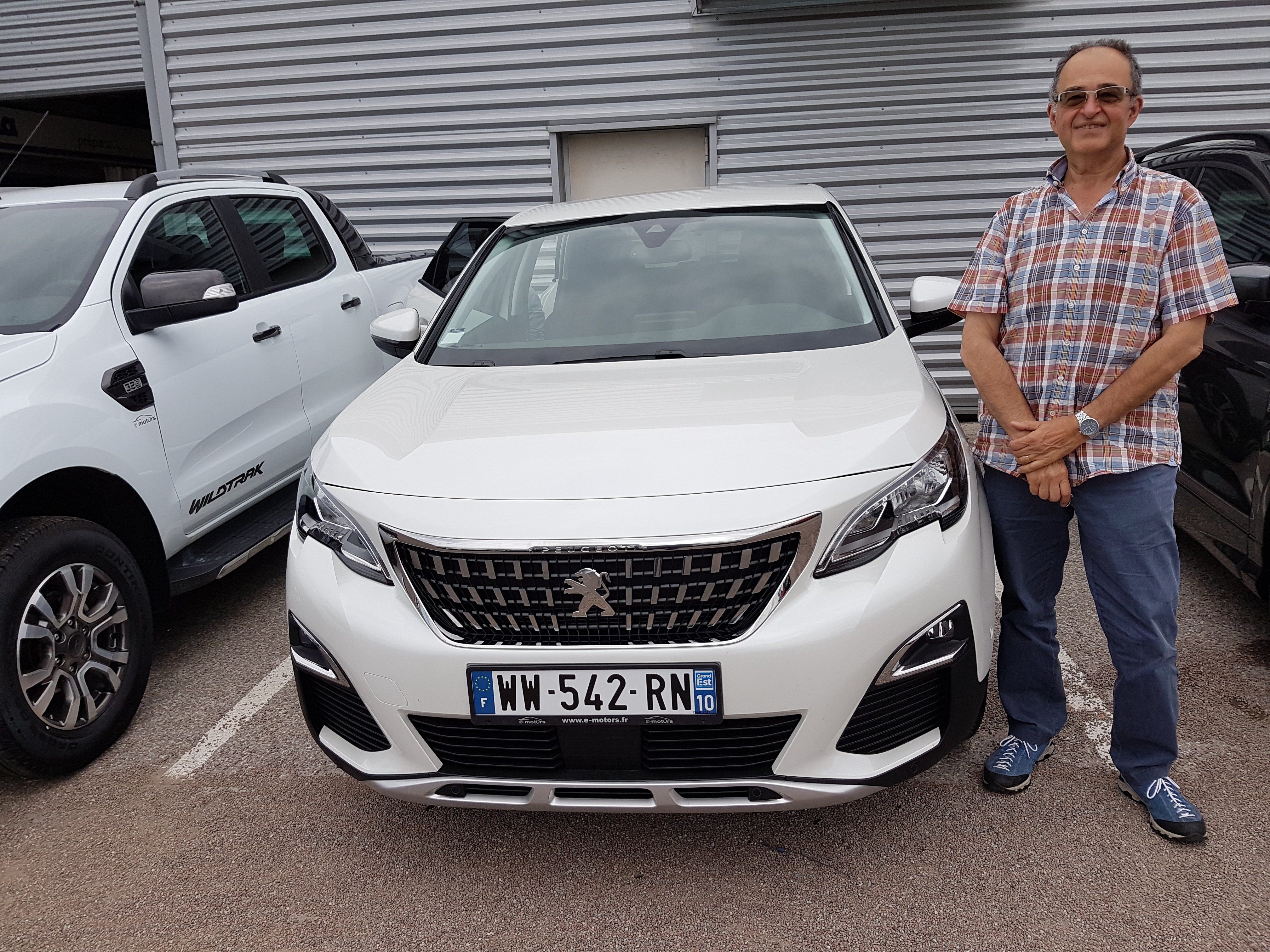 Avis-mandataire-auto-Emotors-Peugeot-3008-Allure-puretech-130-s-s-eat6.