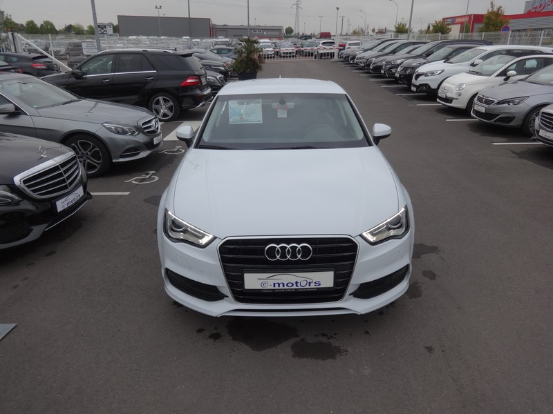 Avis-mandataire-auto-Emotors--Audi-a3-berline-ambition-s-line-tdi-110-plus-navigation-plus-x-non-.
