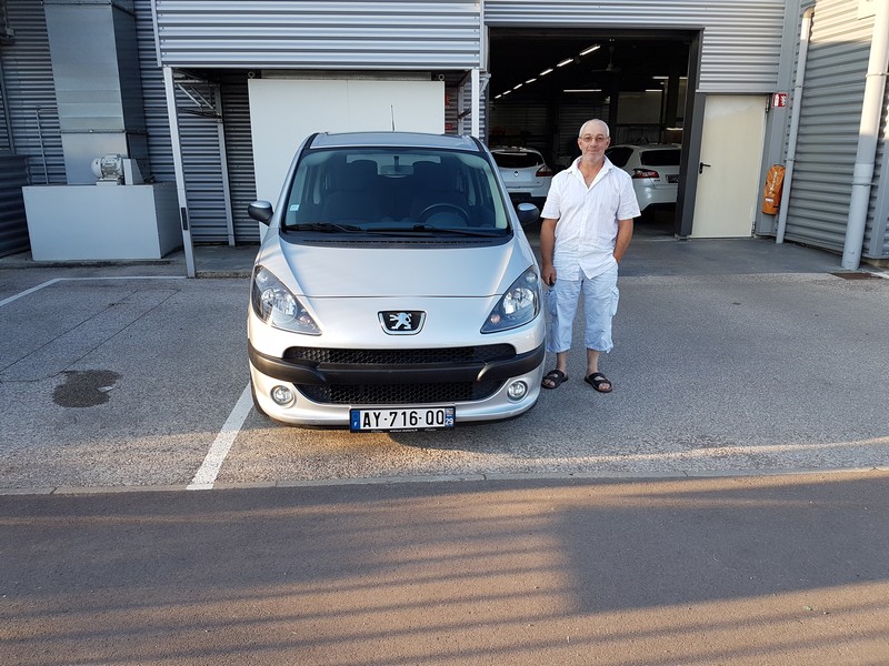 Avis-mandataire-auto-Emotors-Peugeot-1007-Sporty-hdi-110.