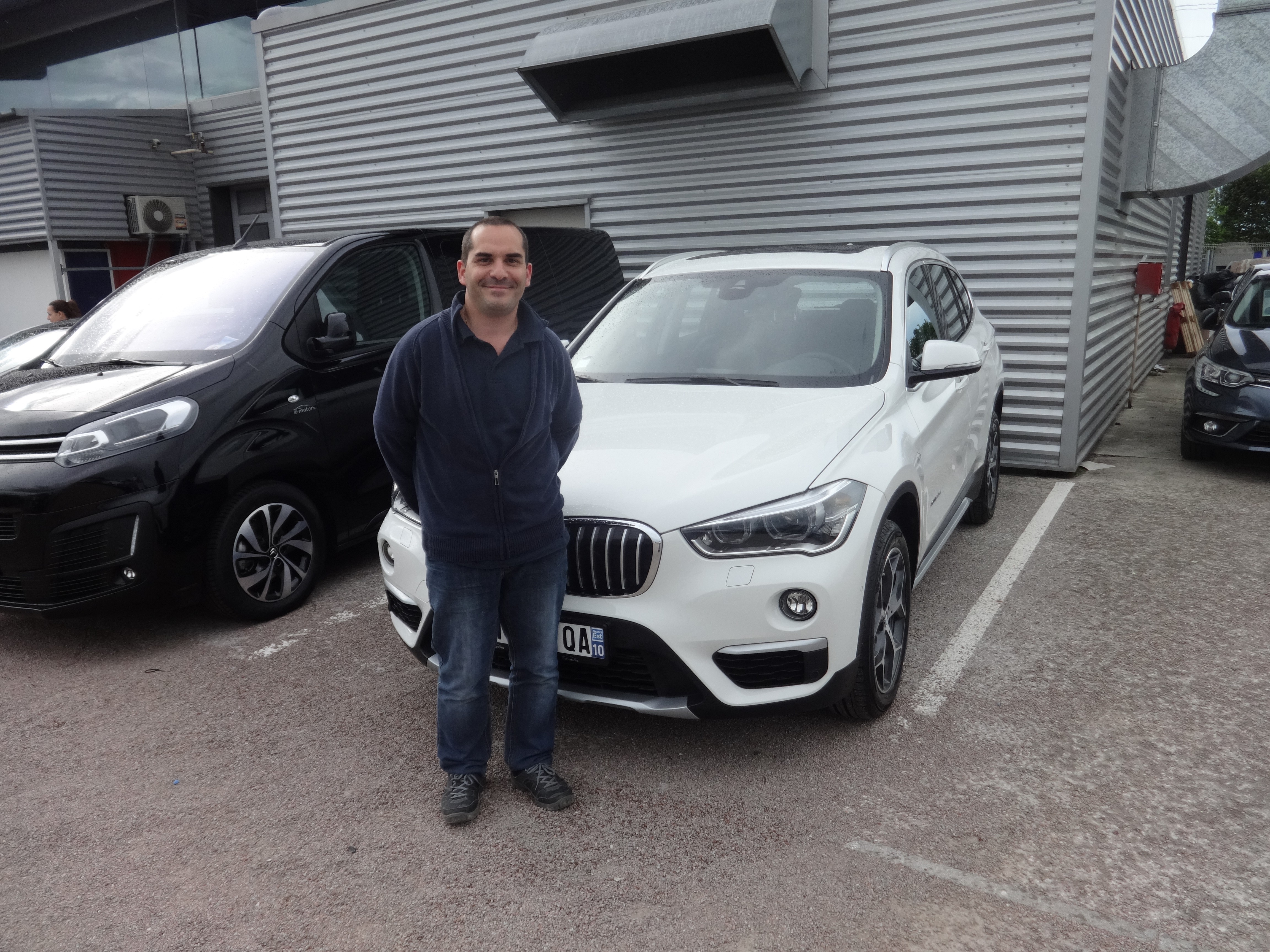 Avis-mandataire-auto-Emotors-Bmw-X1-f48-X1-xdrive-xline-20d-automatique-plus-toit-panoramique.