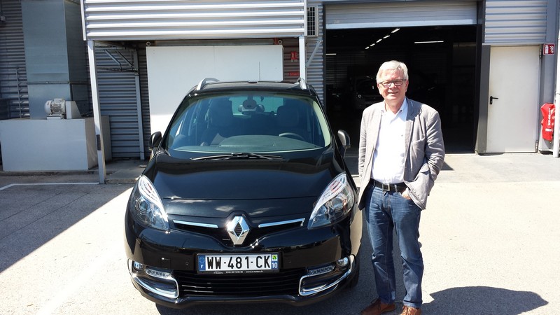 Avis-mandataire-auto-Emotors--Renault-grand-scenic-iii-bose-dci-110-edc-7-places-.