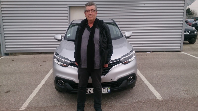 Avis-mandataire-auto-Emotors--Renault-kadjar-intens-tce-130-energy-4x2-plus-toit-vitr-.