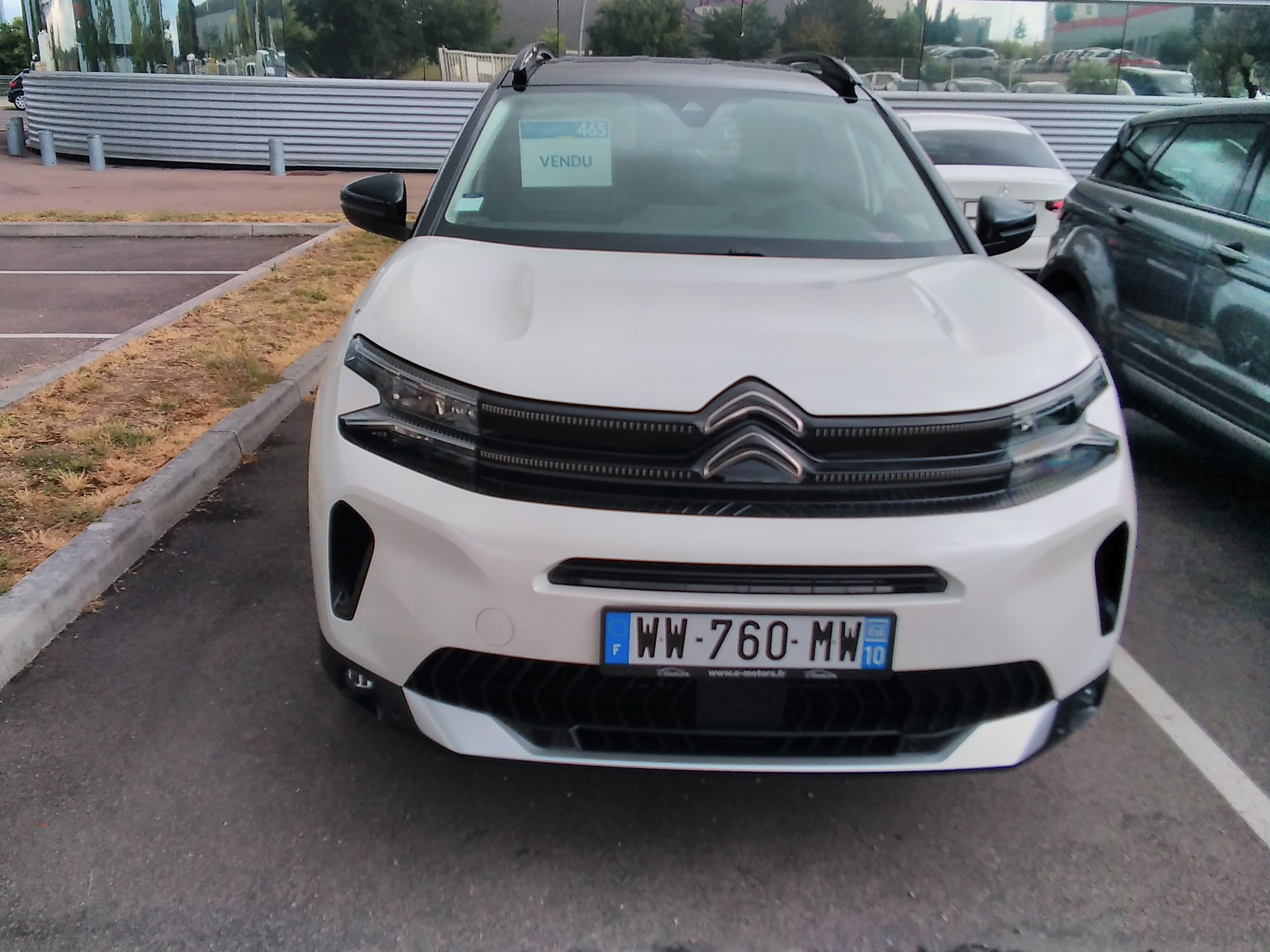 Avis-mandataire-auto-Emotors-Citroen-C5-aircross-Shine-pack-bluehdi-130-s-s-eat8-plus-hayon-mains-libres.