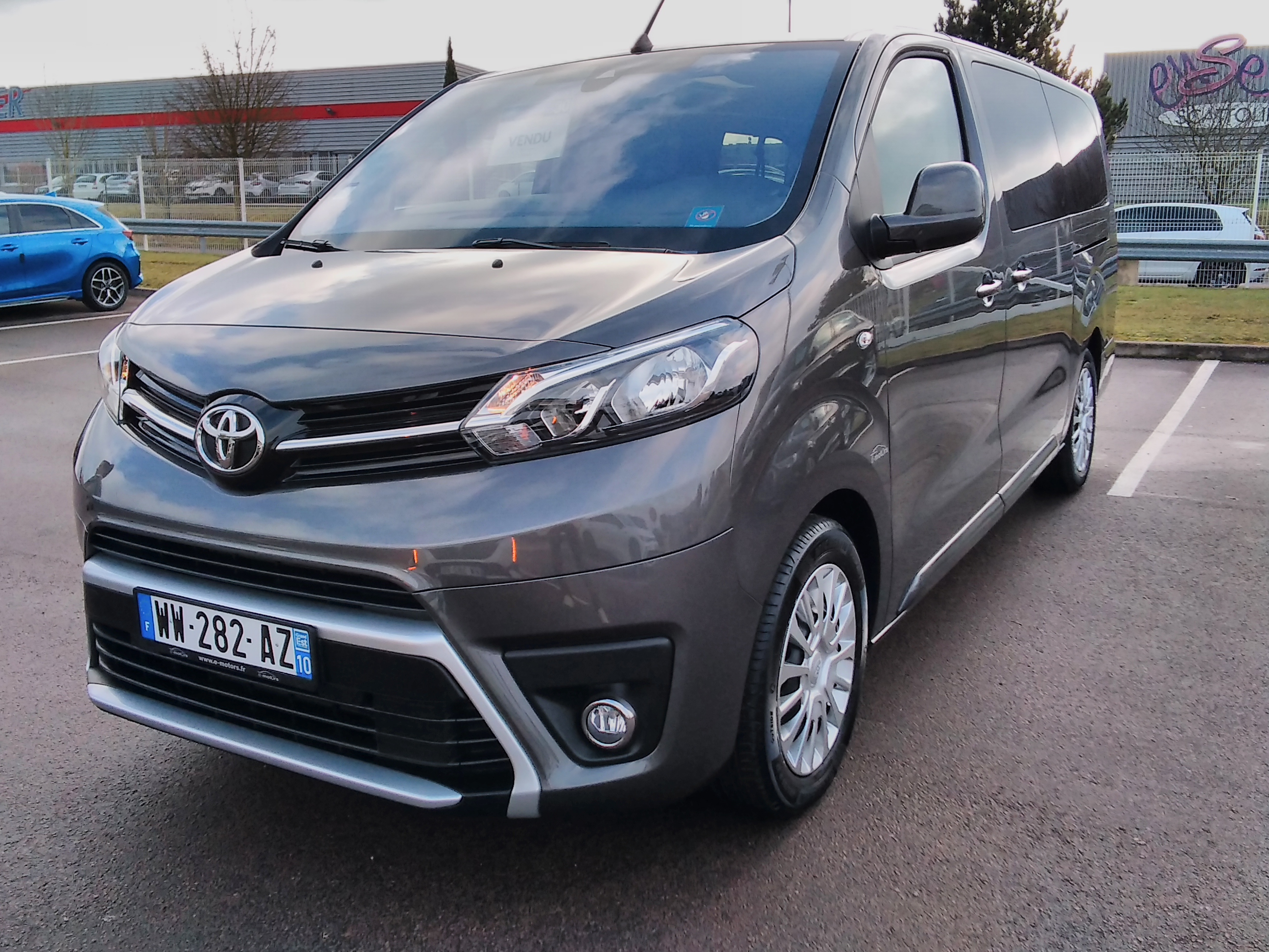 Avis-mandataire-auto-Emotors-Toyota-Proace-verso-Long-executive-180-d-4d-bva8.