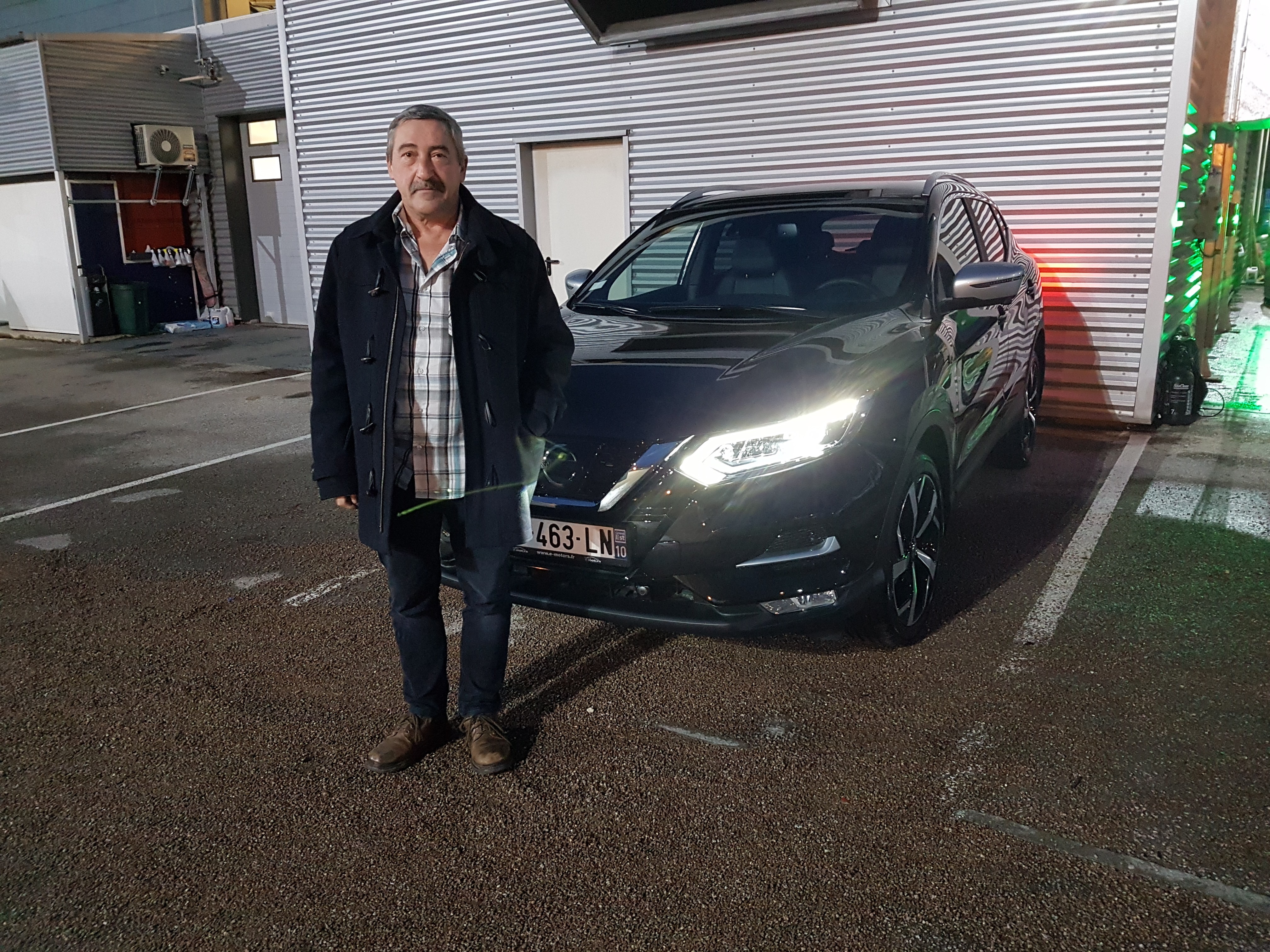 Avis-mandataire-auto-Emotors-Nissan-Qashqai-Tekna-plus-dci-130-4x2.