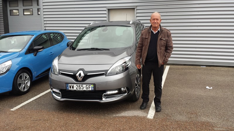 Avis-mandataire-auto-Emotors--Renault-grand-scenic-iii-bose-tce-130-energy-.