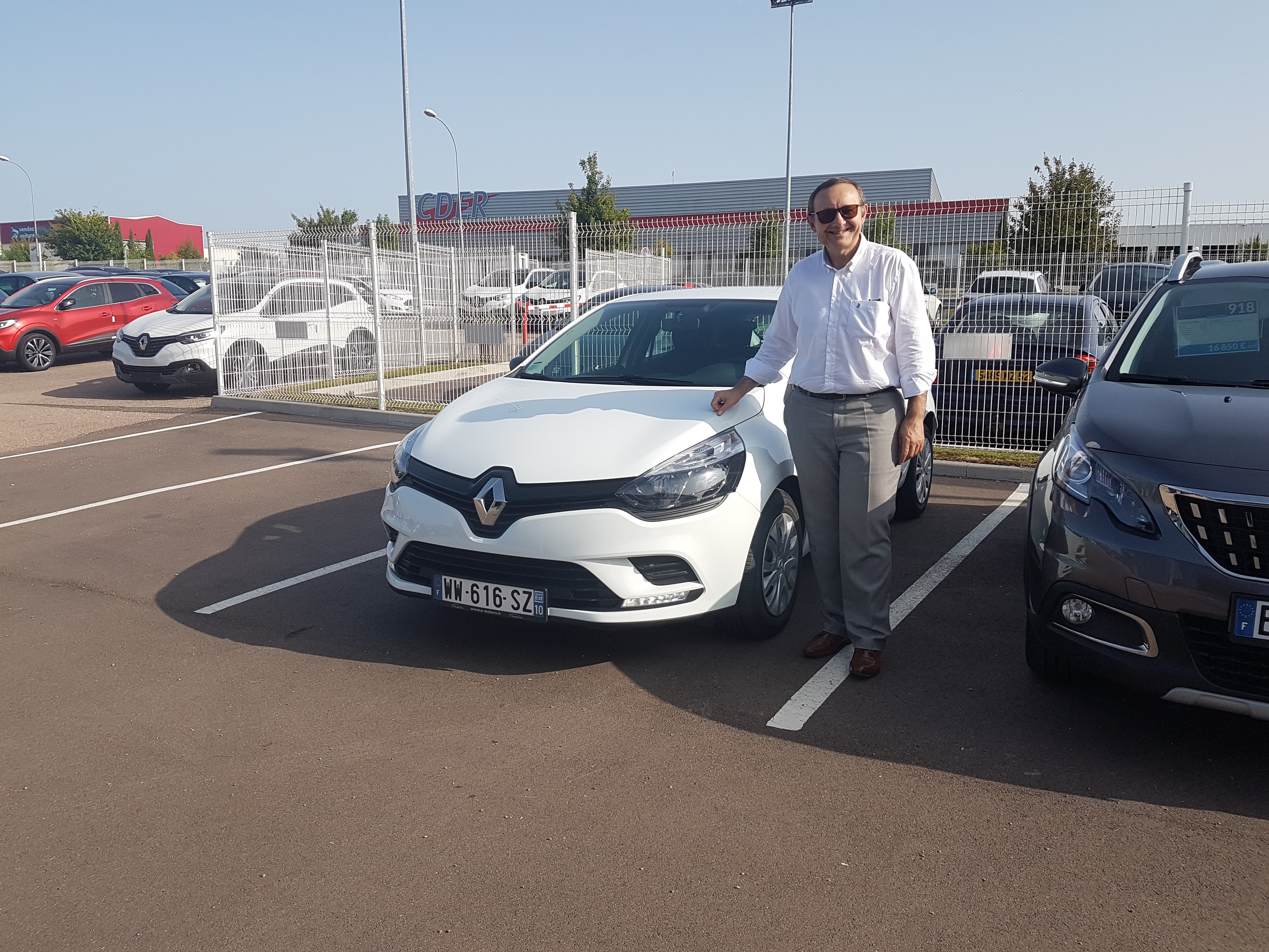 Avis-mandataire-auto-Emotors-Renault-Clio-Life-1-2-16v-75-plus-clim.